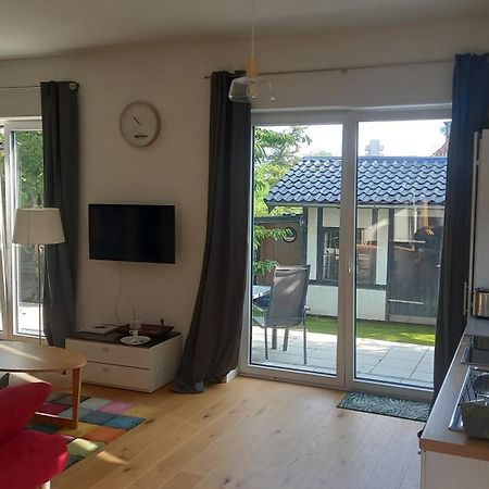 Im Bademantel An Den Strand Mit Terrasse Eckernförde Екстериор снимка