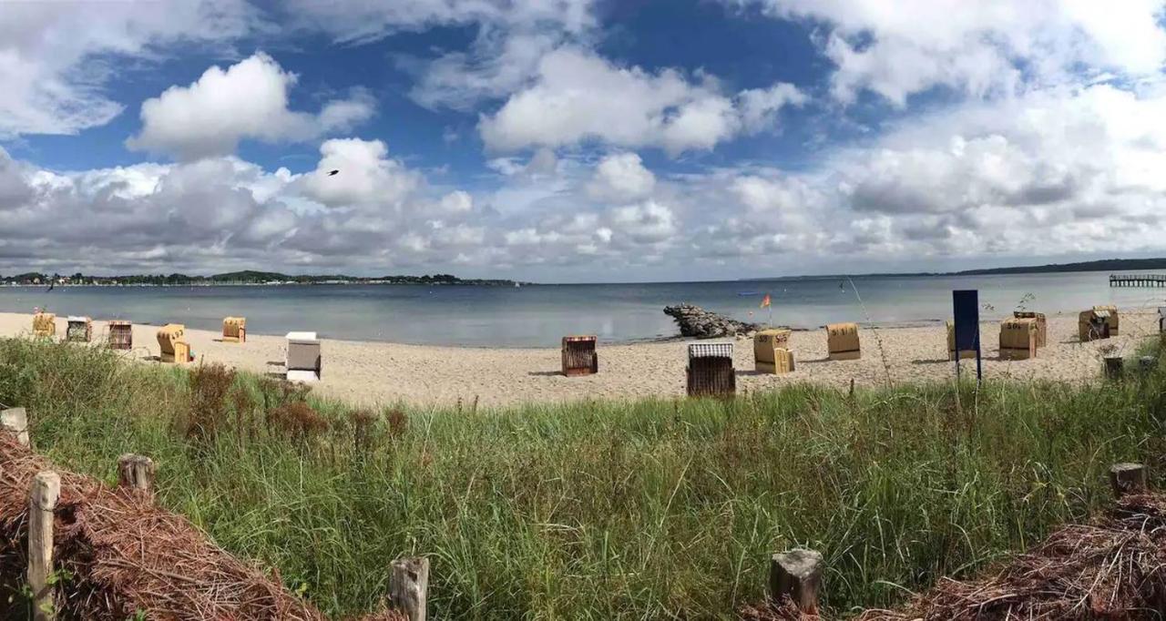 Im Bademantel An Den Strand Mit Terrasse Eckernförde Екстериор снимка
